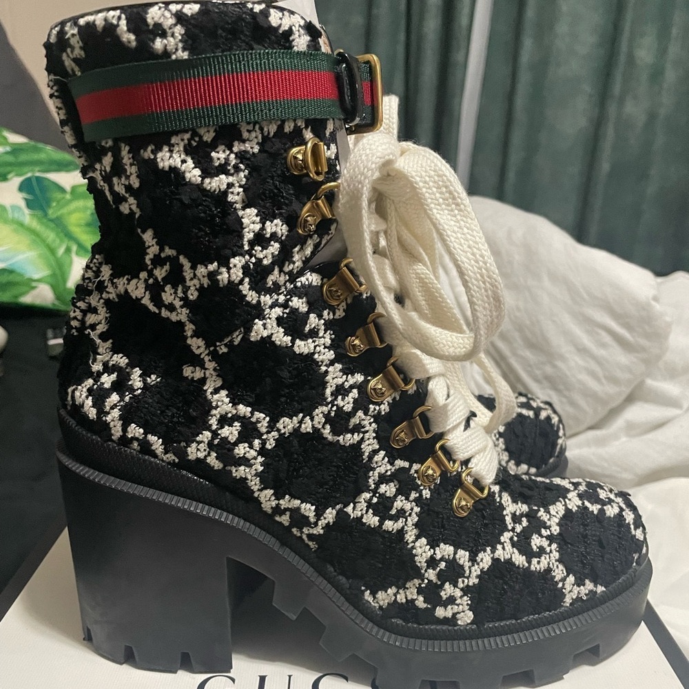 Gucci Trip 70 Ankle Boots- Like New